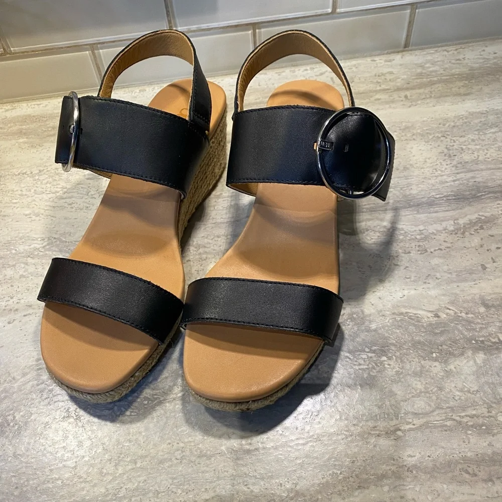 Sz38(7.5)⭐️NWT UGG Navee Black Leather Wedge Espadrille Sandals - Picture 6 of 10